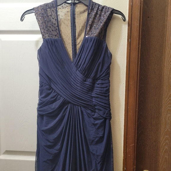 Evening dress - Picture 1 of 3